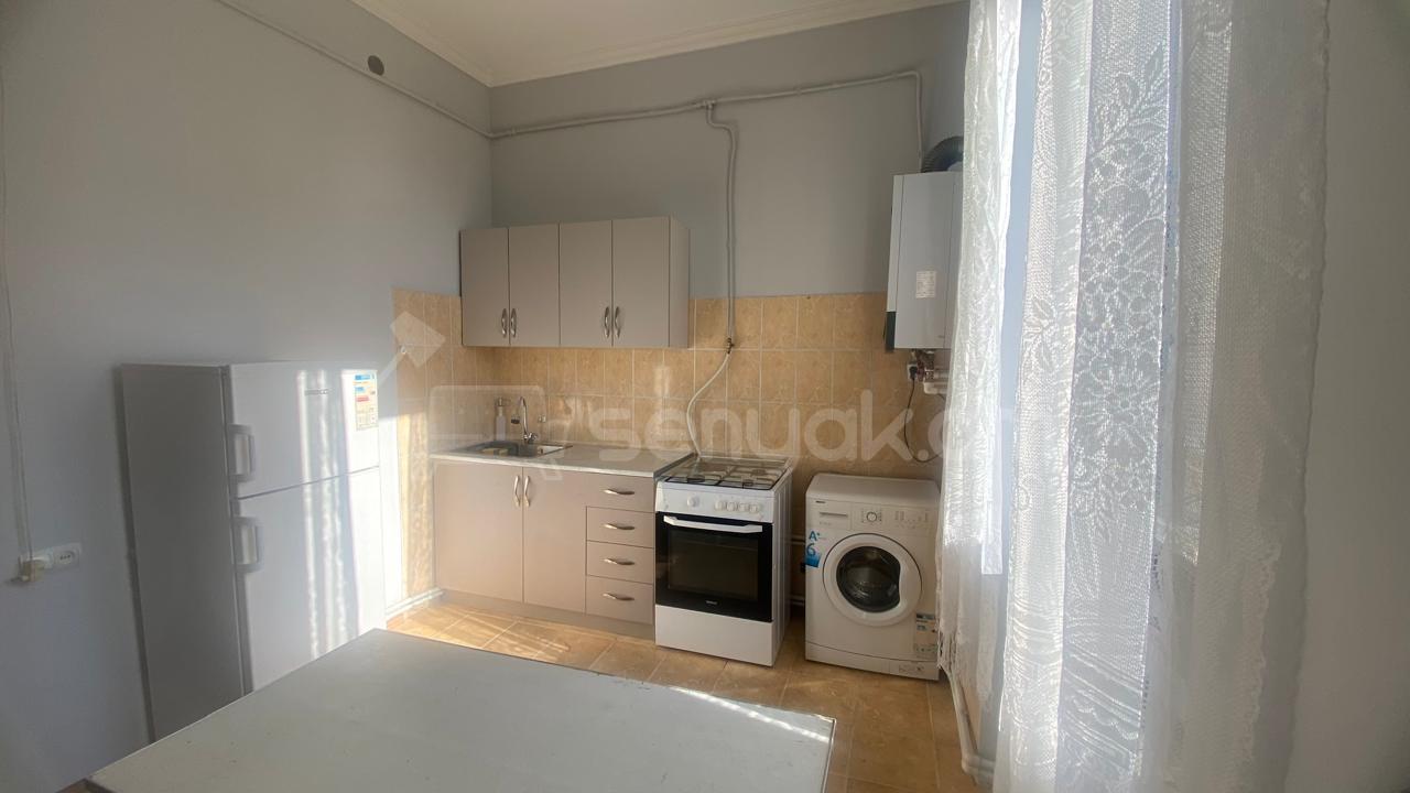 2 Սենյականոց Բնակարան Քարե Շենքում, 38քմ, 2/5 հարկ, Կոսմետիկ Վերանորոգված, Կահավորված, Արևկող