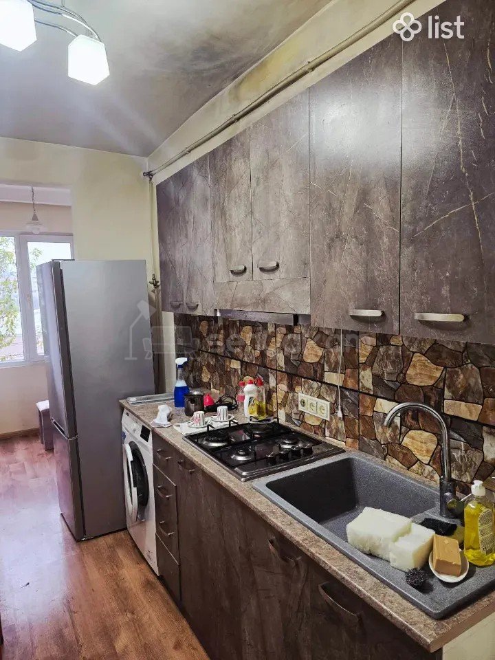 2 Սենյականոց Բնակարան, 47քմ, 3/9 հարկ, Կոսմետիկ Վերանորոգված, Կահավորված, Արևկող