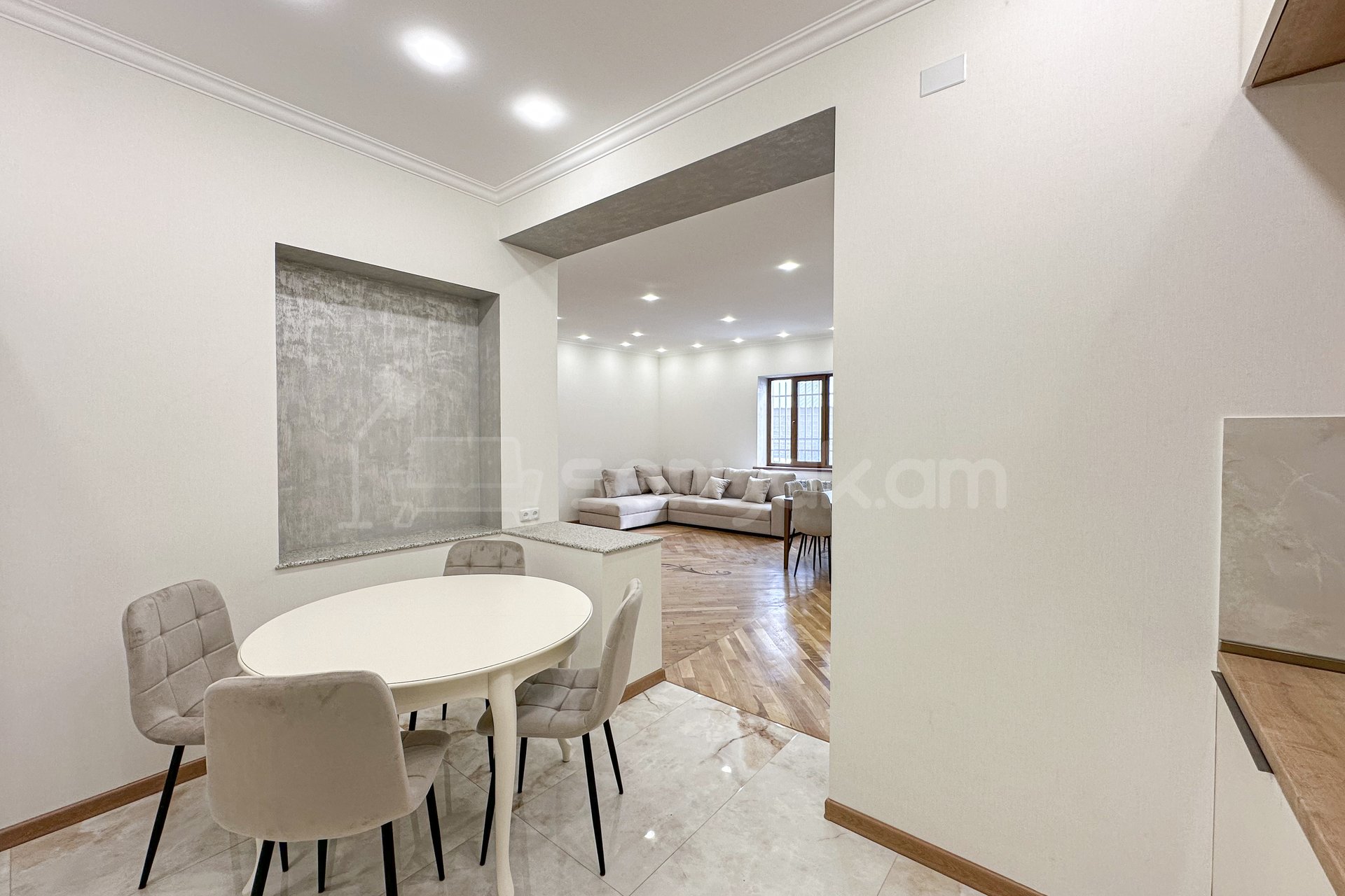 4 Սենյականոց Սեփական Տուն, 160քմ, Կապիտալ Վերանորոգված, Կահավորված