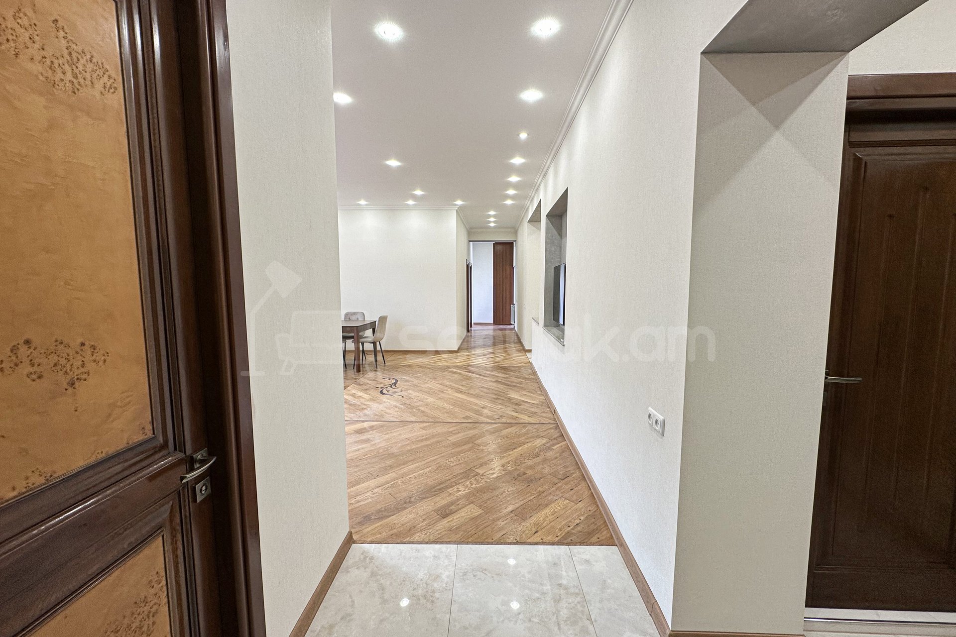 4 Սենյականոց Սեփական Տուն, 160քմ, Կապիտալ Վերանորոգված, Կահավորված