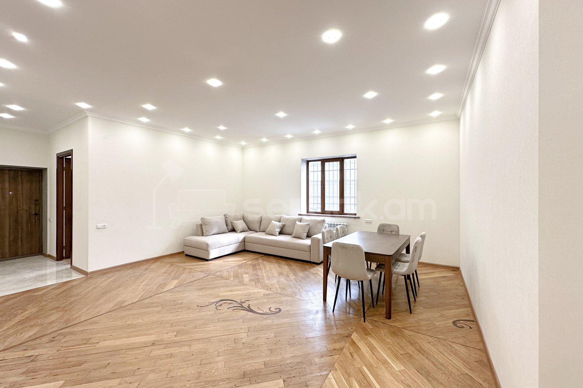 4 Սենյականոց Սեփական Տուն, 160քմ, Կապիտալ Վերանորոգված, Կահավորված