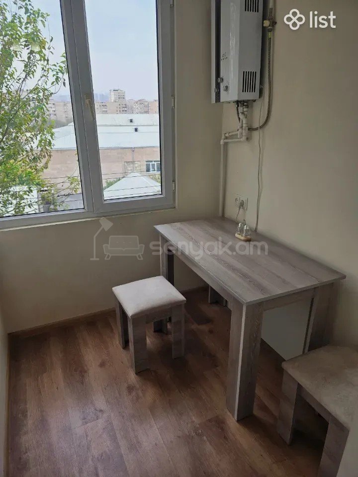 2 Սենյականոց Բնակարան, 47քմ, 3/9 հարկ, Կոսմետիկ Վերանորոգված, Կահավորված