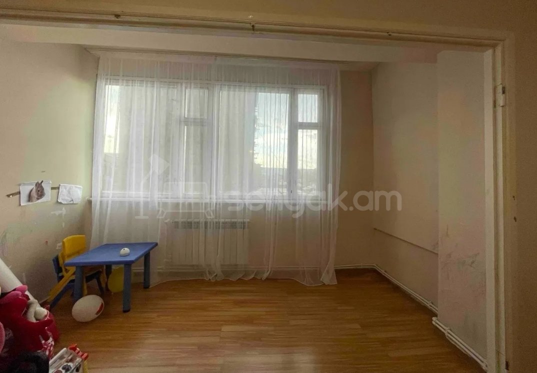 2 Սենյականոց Բնակարան, 70քմ, 4/10 հարկ, Նորմալ Վիճակում, Կահավորված