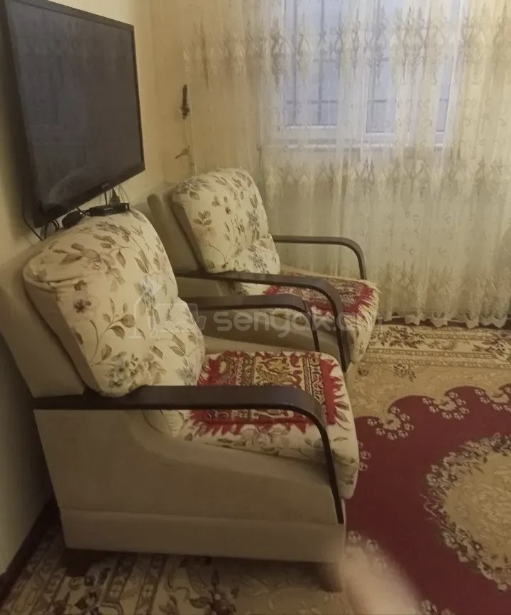 3 Սենյականոց Բնակարան Քարե Շենքում, 65քմ, 1/1 հարկ, Նորմալ Վիճակում, Կահավորված