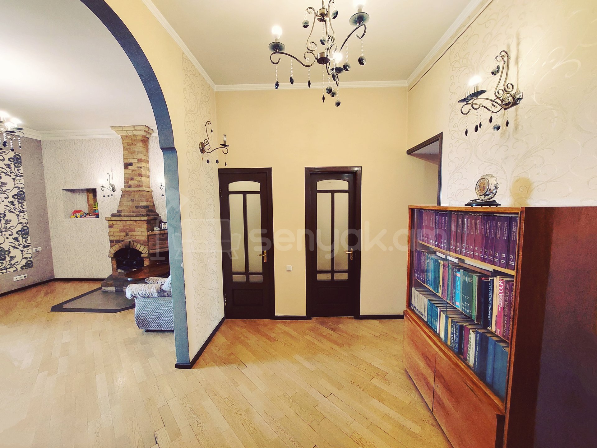 3 Սենյականոց Բնակարան Քարե Շենքում, 80քմ, 4/5 հարկ, Կապիտալ Վերանորոգված, Կահավորված, Արևկող