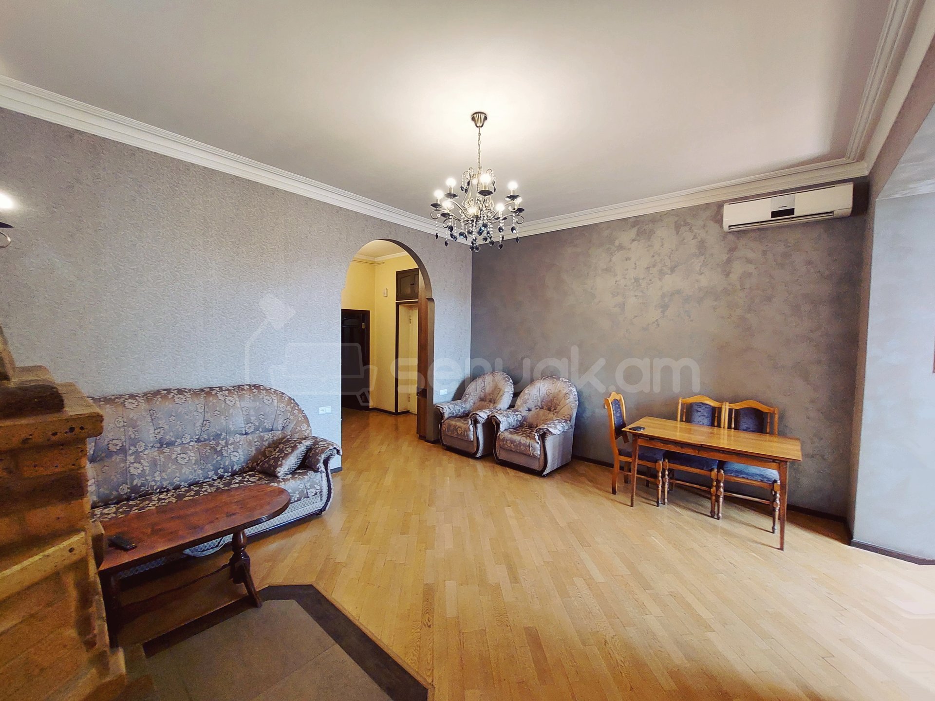 3 Սենյականոց Բնակարան Քարե Շենքում, 80քմ, 4/5 հարկ, Կապիտալ Վերանորոգված, Կահավորված, Արևկող