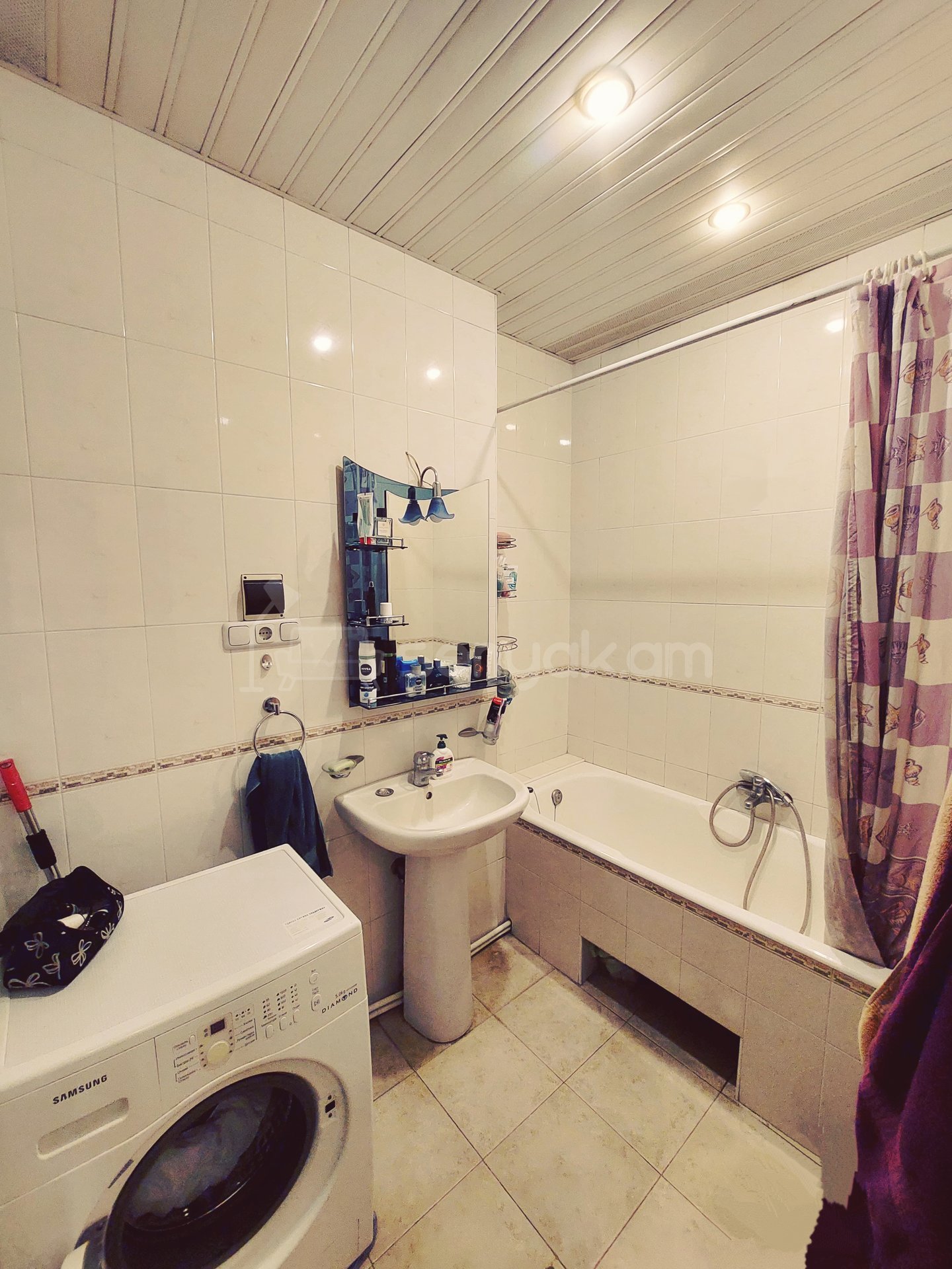 3 Սենյականոց Բնակարան Քարե Շենքում, 80քմ, 4/5 հարկ, Կապիտալ Վերանորոգված, Կահավորված, Արևկող