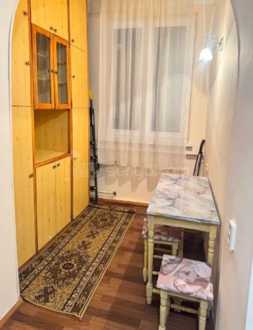 2 Սենյականոց Բնակարան Քարե Շենքում, 50քմ, 3/5 հարկ, Կոսմետիկ Վերանորոգված, Կահավորված, Արևկող