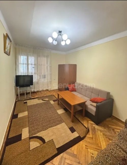 2 Սենյականոց Բնակարան Քարե Շենքում, 50քմ, 3/5 հարկ, Կոսմետիկ Վերանորոգված, Կահավորված, Արևկող