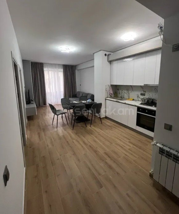 3 Սենյականոց Բնակարան, 60քմ, 5/13 հարկ, Դիզայներական Վերանորոգված, Կահավորված, Արևկող