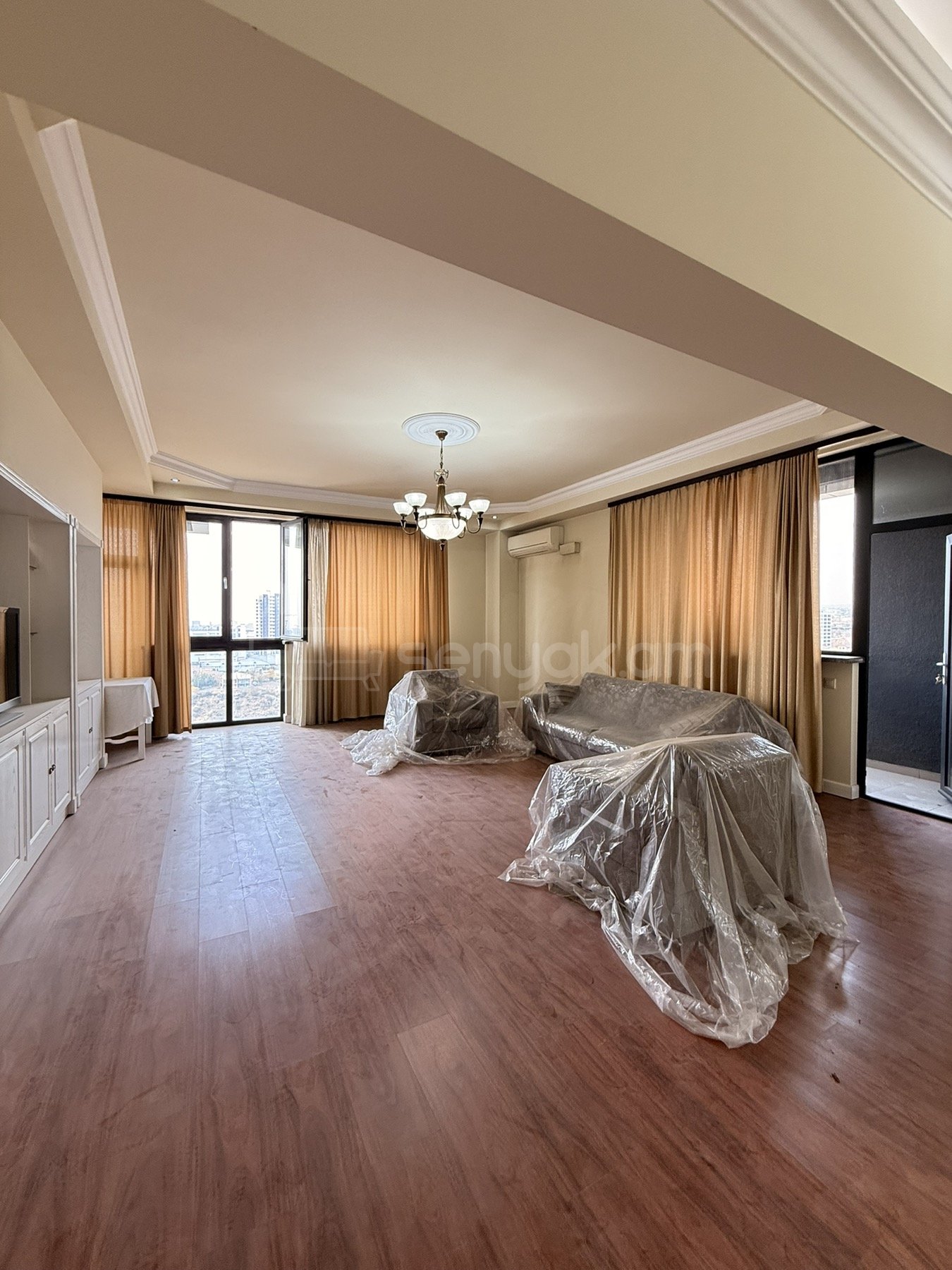 4 Սենյականոց Բնակարան Նորակառույցում, 202քմ, 9/22 հարկ, Դիզայներական Վերանորոգված