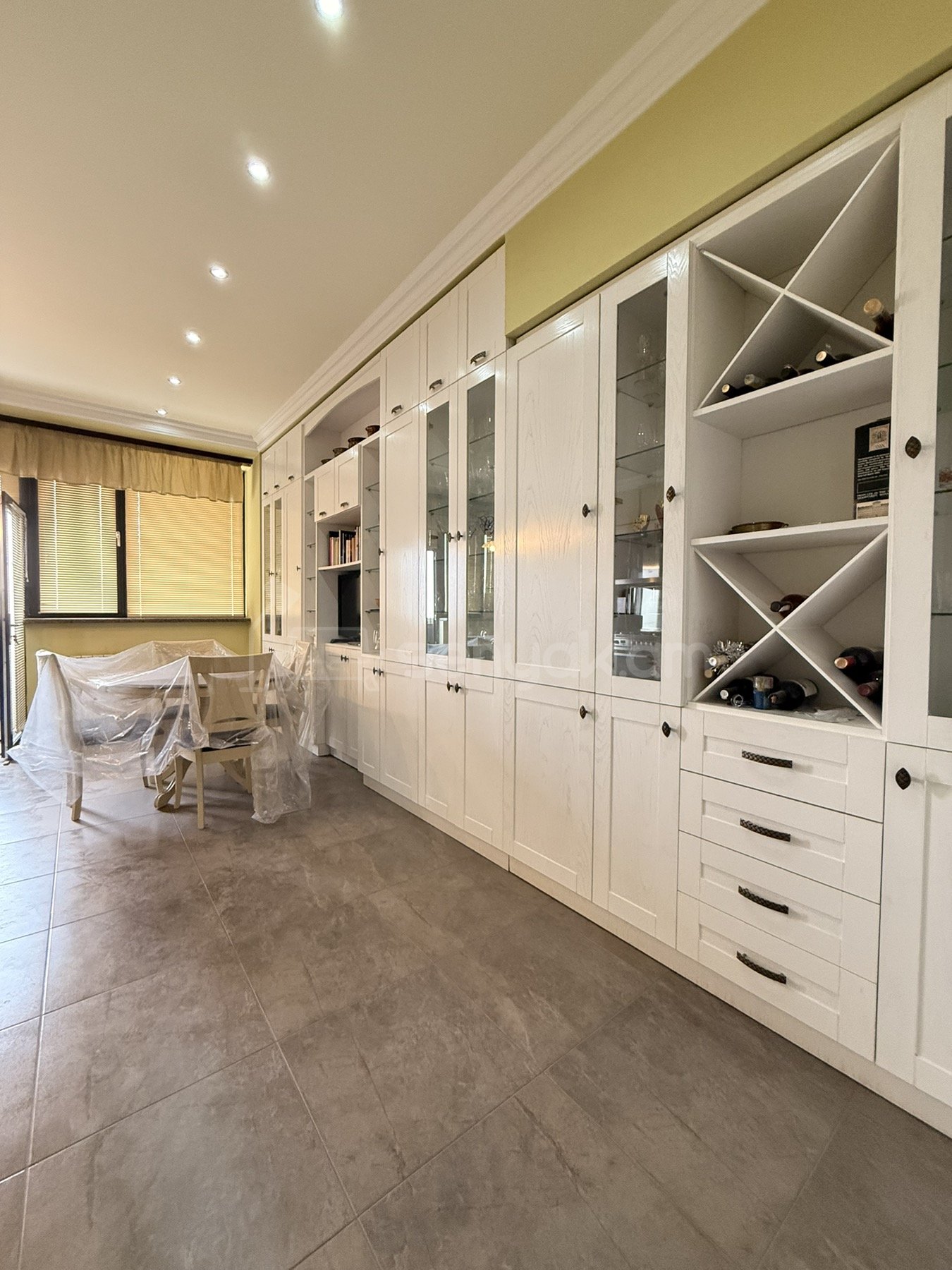 4 Սենյականոց Բնակարան Նորակառույցում, 202քմ, 9/22 հարկ, Դիզայներական Վերանորոգված