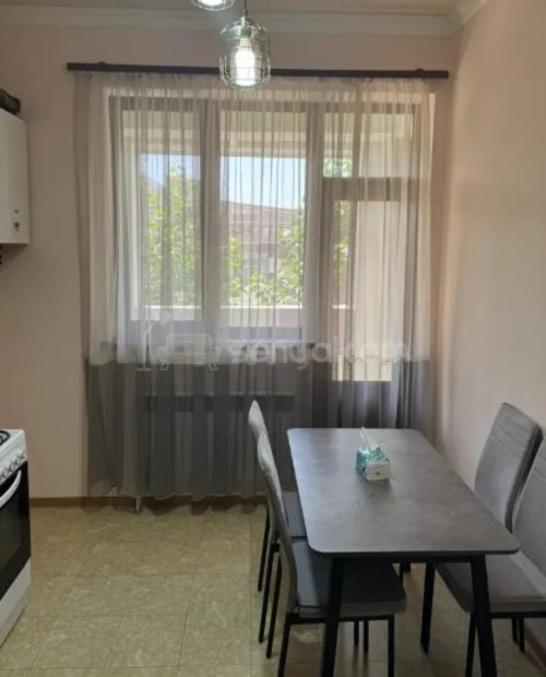 2 Սենյականոց Բնակարան, 80քմ, 2/10 հարկ, Կապիտալ Վերանորոգված, Կահավորված, Արևկող