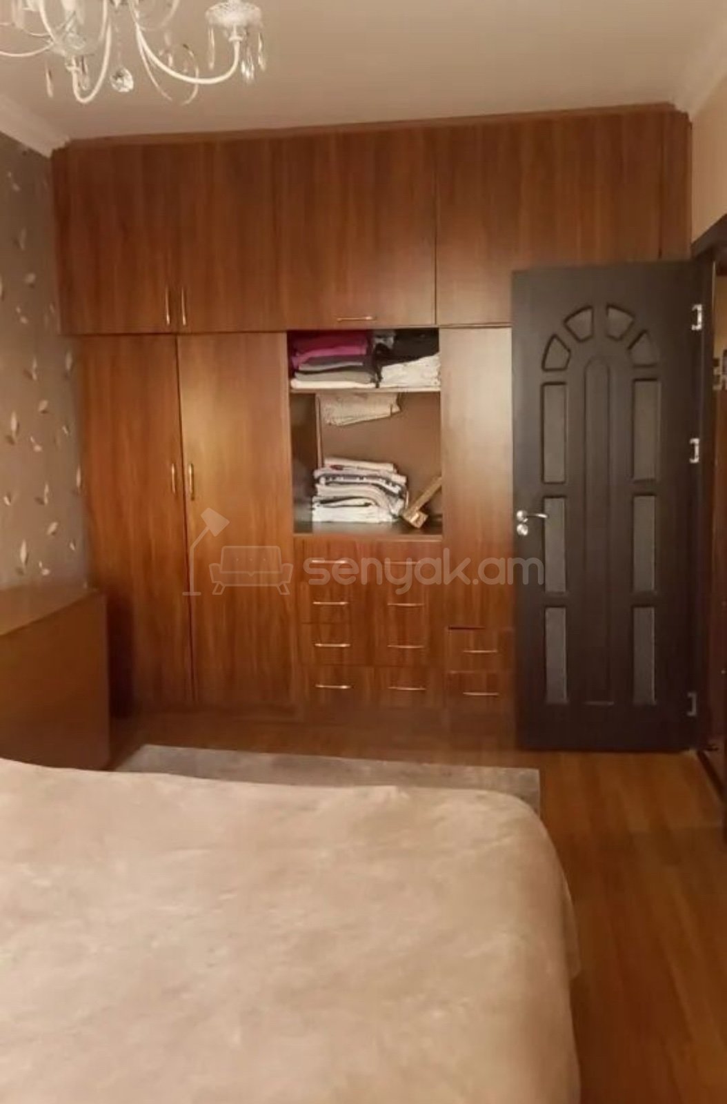 3 Սենյականոց Բնակարան Քարե Շենքում, 55քմ, 2/4 հարկ, Կապիտալ Վերանորոգված