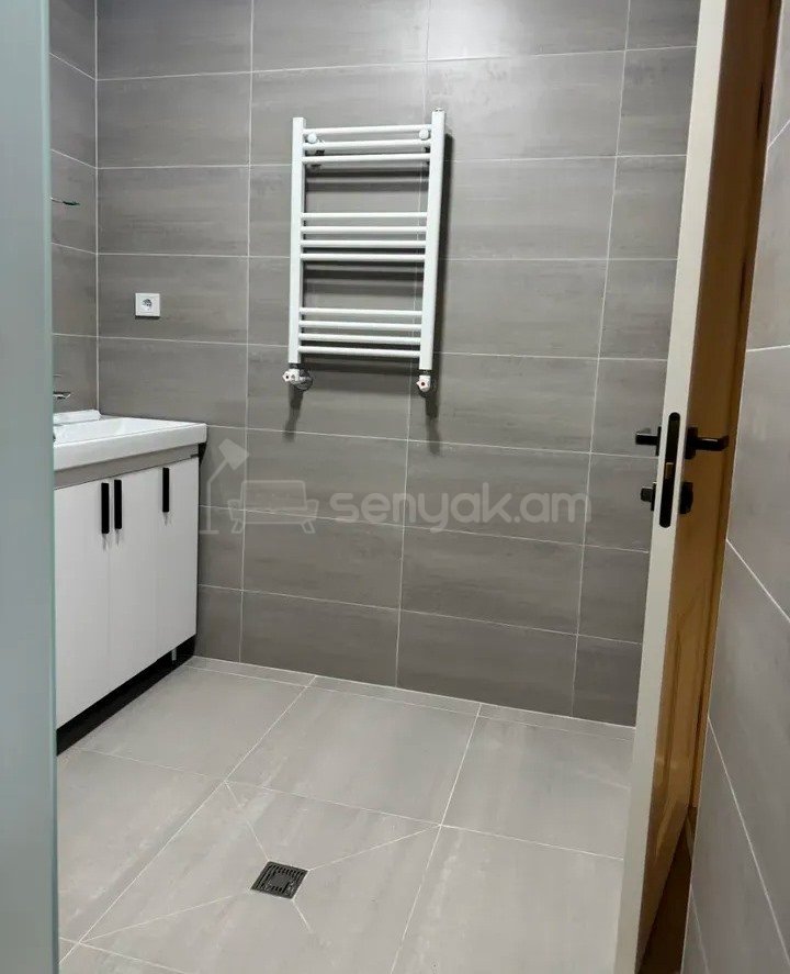 2 Սենյականոց Բնակարան Նորակառույցում, 72քմ, 8/17 հարկ, Կապիտալ Վերանորոգված