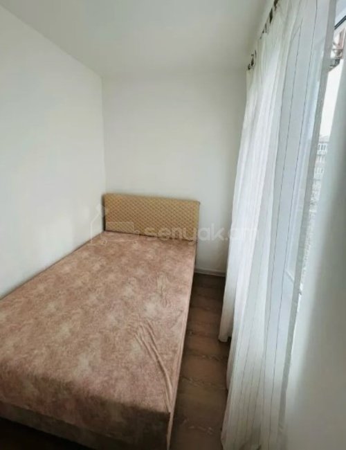 2 Սենյականոց Բնակարան Քարե Շենքում, 37քմ, 2/5 հարկ, Կոսմետիկ Վերանորոգված