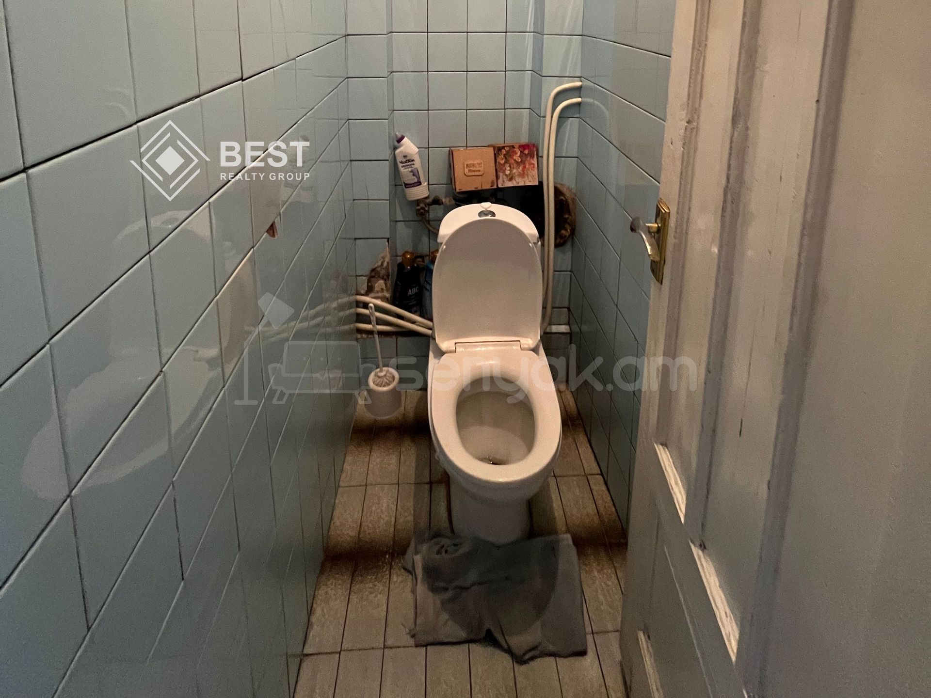 4 Սենյականոց Բնակարան Քարե Շենքում, 104քմ, 3/4 հարկ, Պետական Վիճակում