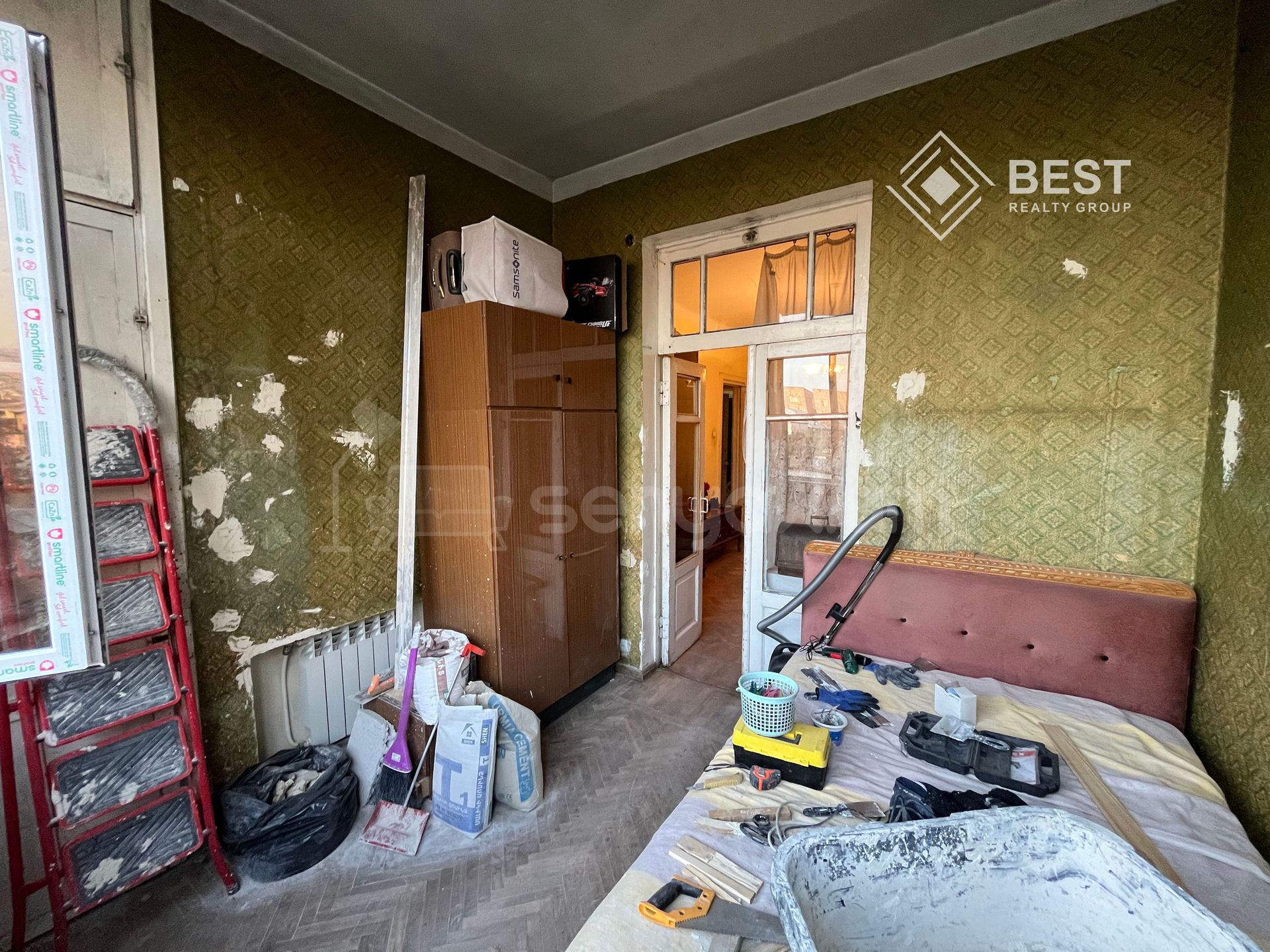 4 Սենյականոց Բնակարան Քարե Շենքում, 104քմ, 3/4 հարկ, Պետական Վիճակում