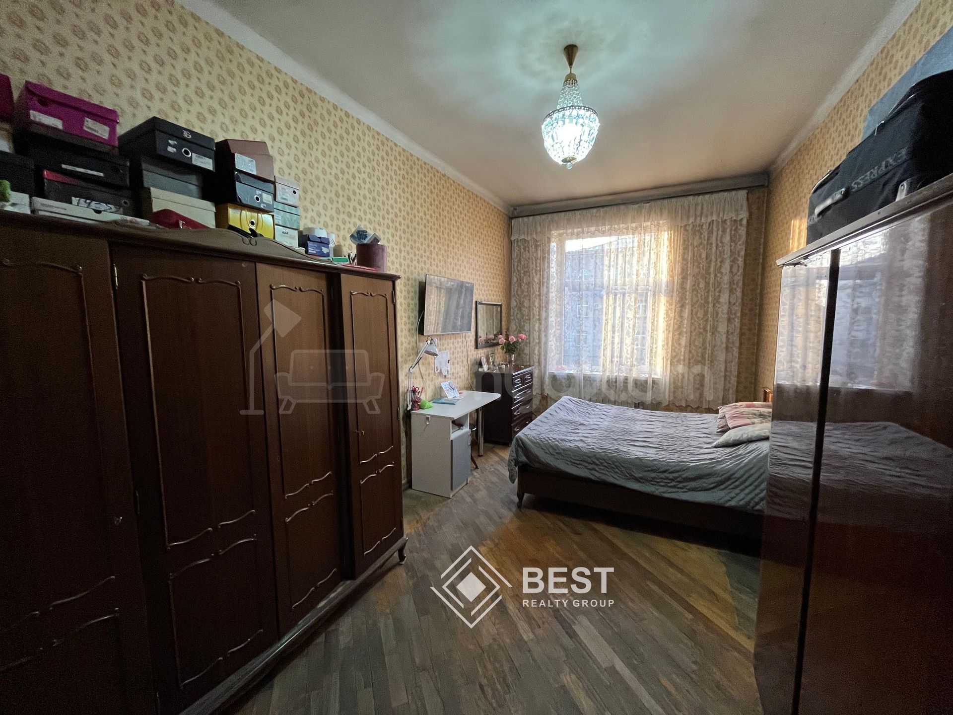 4 Սենյականոց Բնակարան Քարե Շենքում, 104քմ, 3/4 հարկ, Պետական Վիճակում