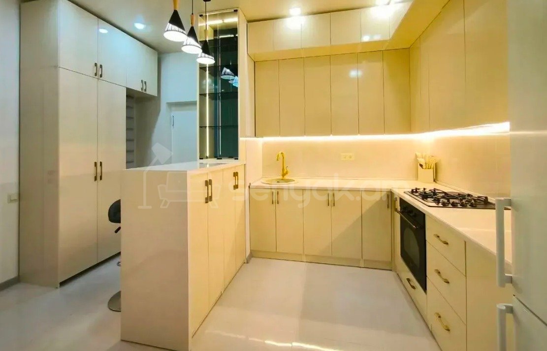 3 Սենյականոց Բնակարան, 59քմ, 4/13 հարկ, Դիզայներական Վերանորոգված, Կահավորված, Արևկող