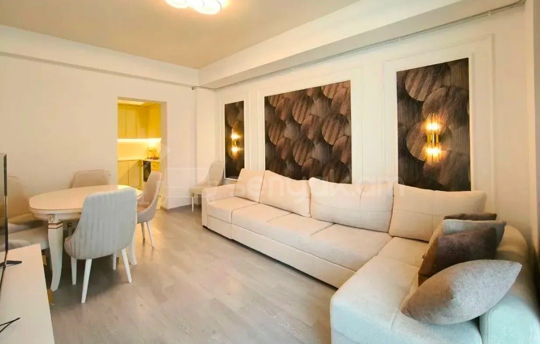 3 Սենյականոց Բնակարան, 59քմ, 4/13 հարկ, Դիզայներական Վերանորոգված, Կահավորված, Արևկող