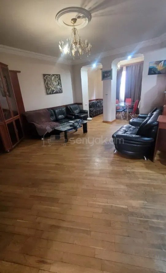 3 Սենյականոց Բնակարան Քարե Շենքում, 71քմ, 2/5 հարկ, Կոսմետիկ Վերանորոգված