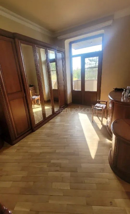 3 Սենյականոց Բնակարան Քարե Շենքում, 71քմ, 2/5 հարկ, Կոսմետիկ Վերանորոգված