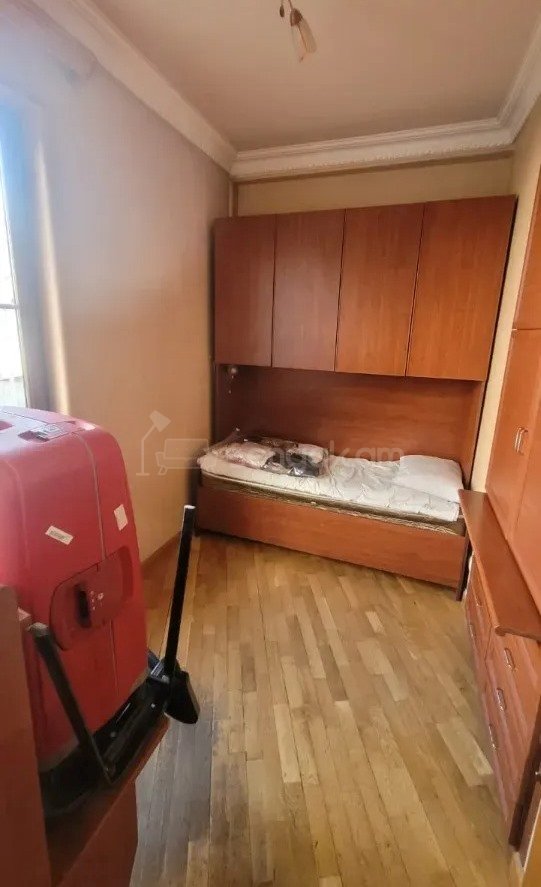 3 Սենյականոց Բնակարան Քարե Շենքում, 71քմ, 2/5 հարկ, Կոսմետիկ Վերանորոգված