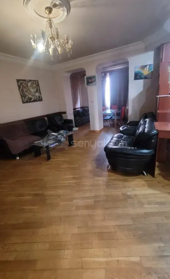 3 Սենյականոց Բնակարան Քարե Շենքում, 71քմ, 2/5 հարկ, Կոսմետիկ Վերանորոգված