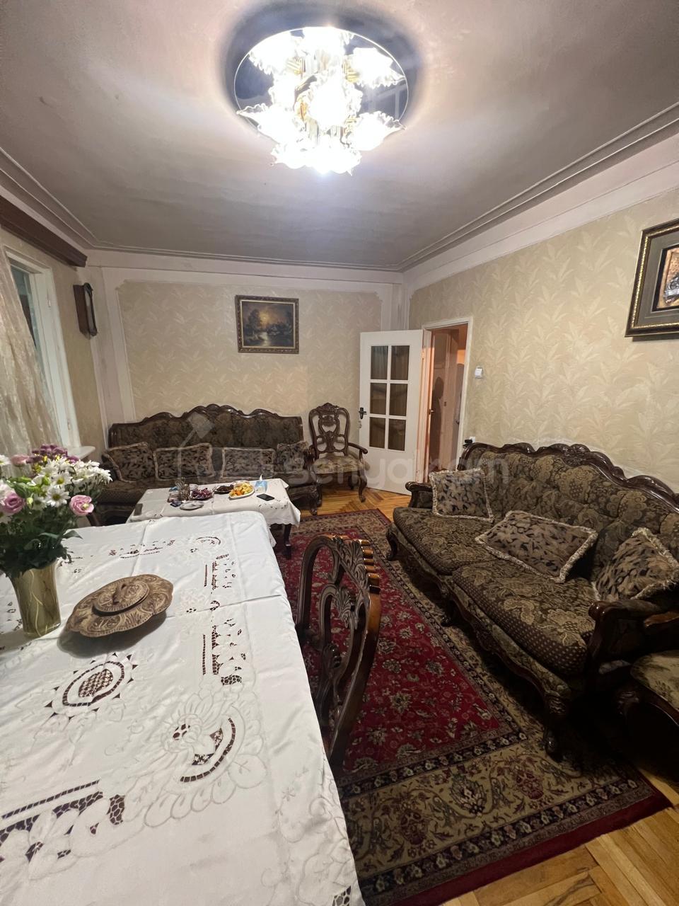 3 Սենյականոց Բնակարան, 76քմ, 4/9 հարկ, Նորմալ Վիճակում, Կահավորված