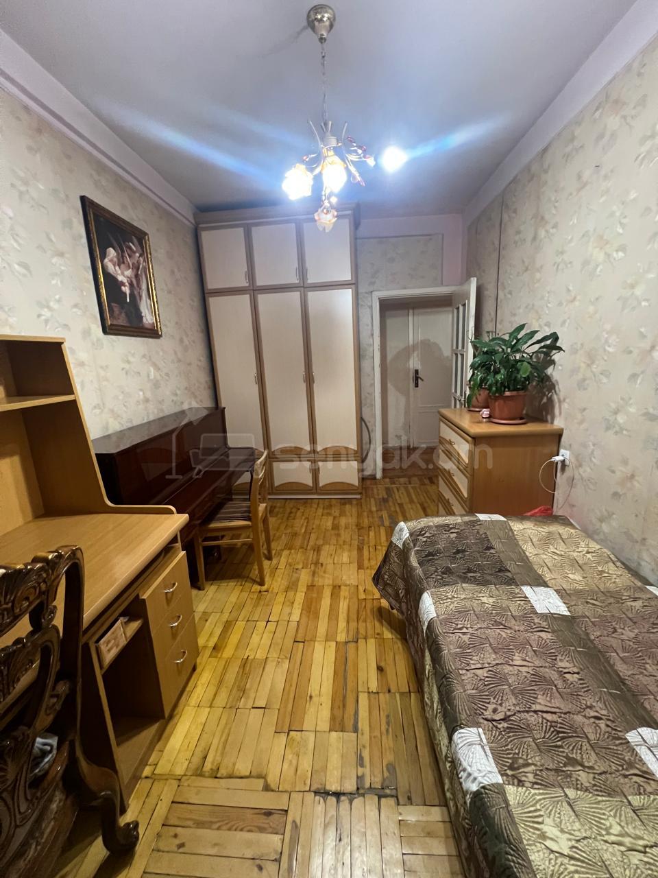 3 Սենյականոց Բնակարան, 76քմ, 4/9 հարկ, Նորմալ Վիճակում, Կահավորված