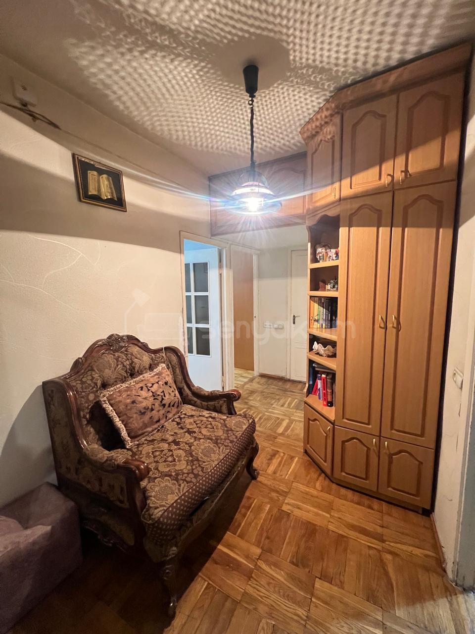 3 Սենյականոց Բնակարան, 76քմ, 4/9 հարկ, Նորմալ Վիճակում, Կահավորված