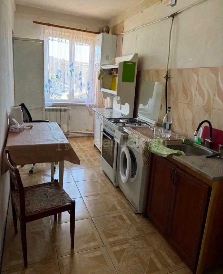 3 Սենյականոց Բնակարան, 76քմ, 5/9 հարկ, Նորմալ Վիճակում, Կահավորված, Արևկող