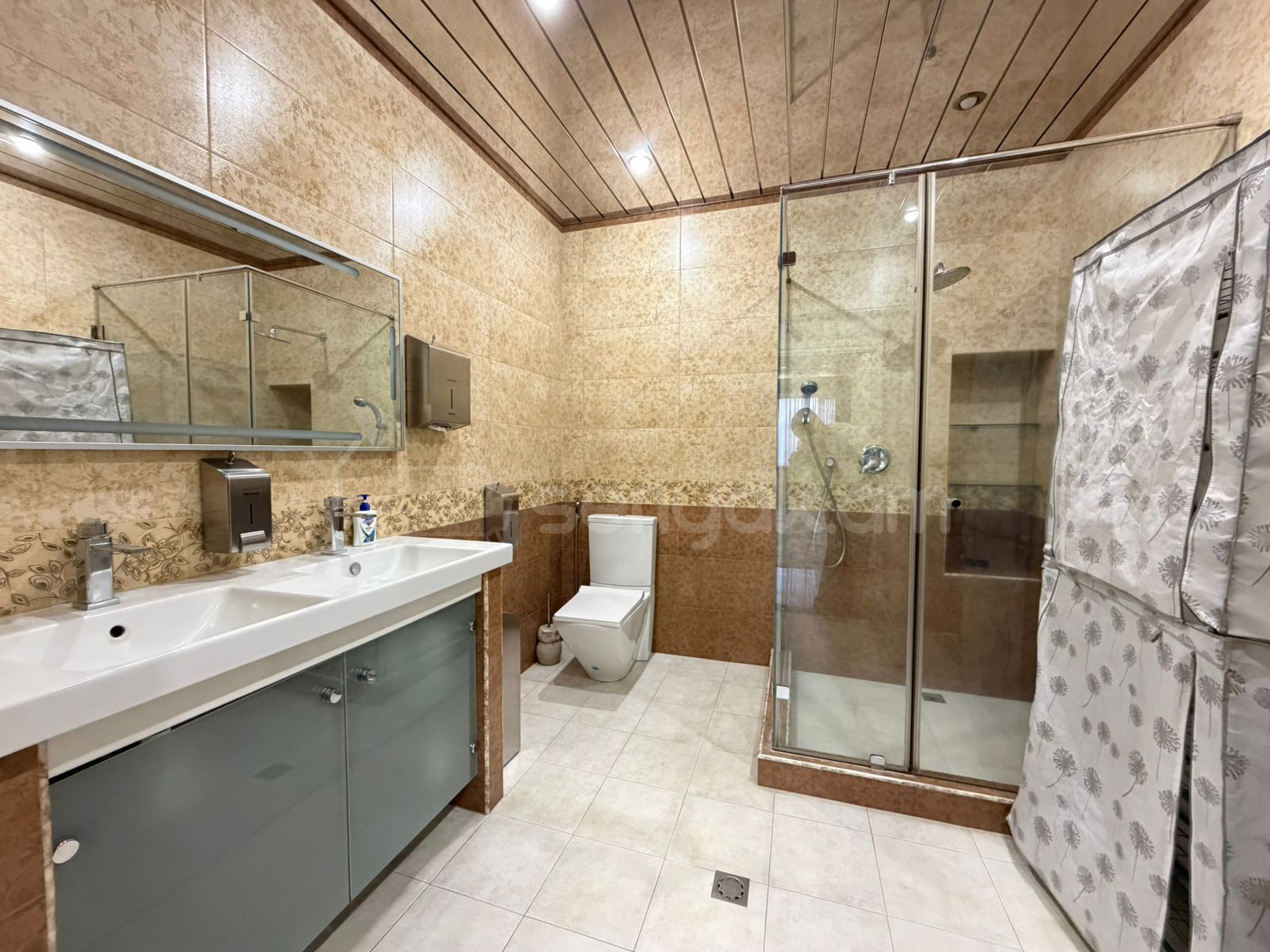 3 Սենյականոց Բնակարան Նորակառույցում, 132քմ, 8/14 հարկ, Դիզայներական Վերանորոգված, Կահավորված, Արևկող