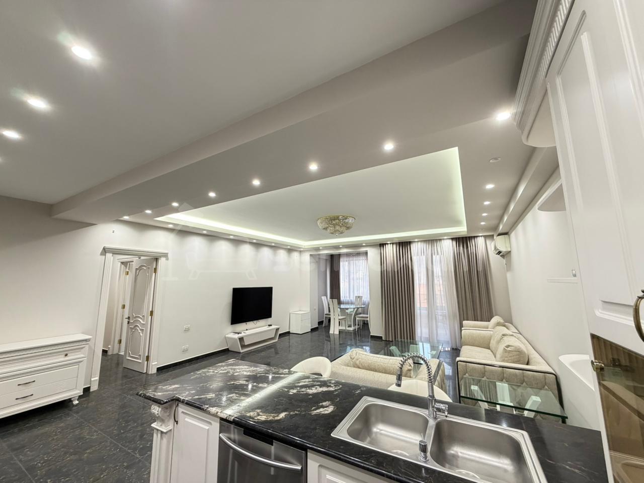 3 Սենյականոց Բնակարան Նորակառույցում, 132քմ, 8/14 հարկ, Դիզայներական Վերանորոգված, Կահավորված, Արևկող