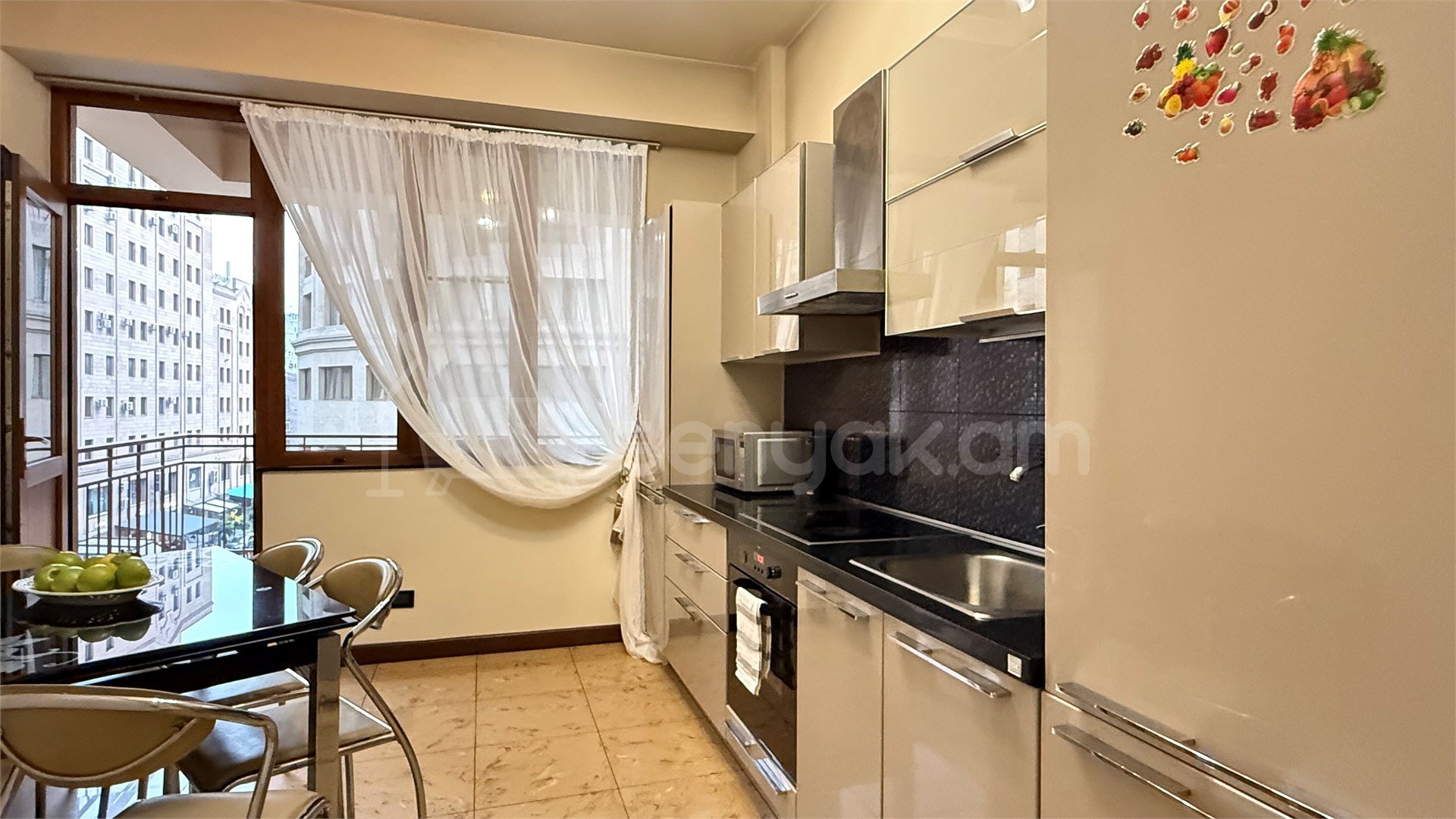 3 Սենյականոց Բնակարան Նորակառույցում, 97քմ, 4/13 հարկ, Կապիտալ Վերանորոգված