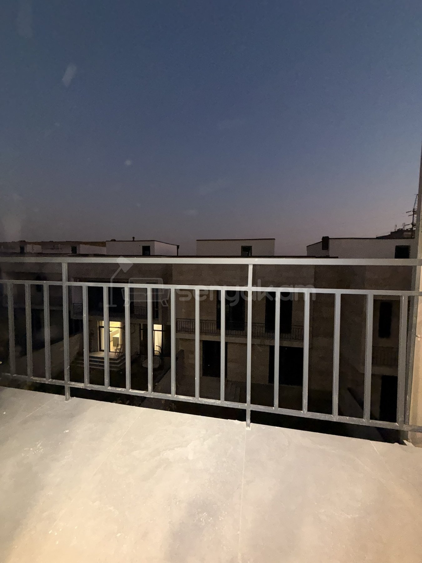 2 Սենյականոց Բնակարան Նորակառույցում, 51քմ, 2/3 հարկ, Դիզայներական Վերանորոգված