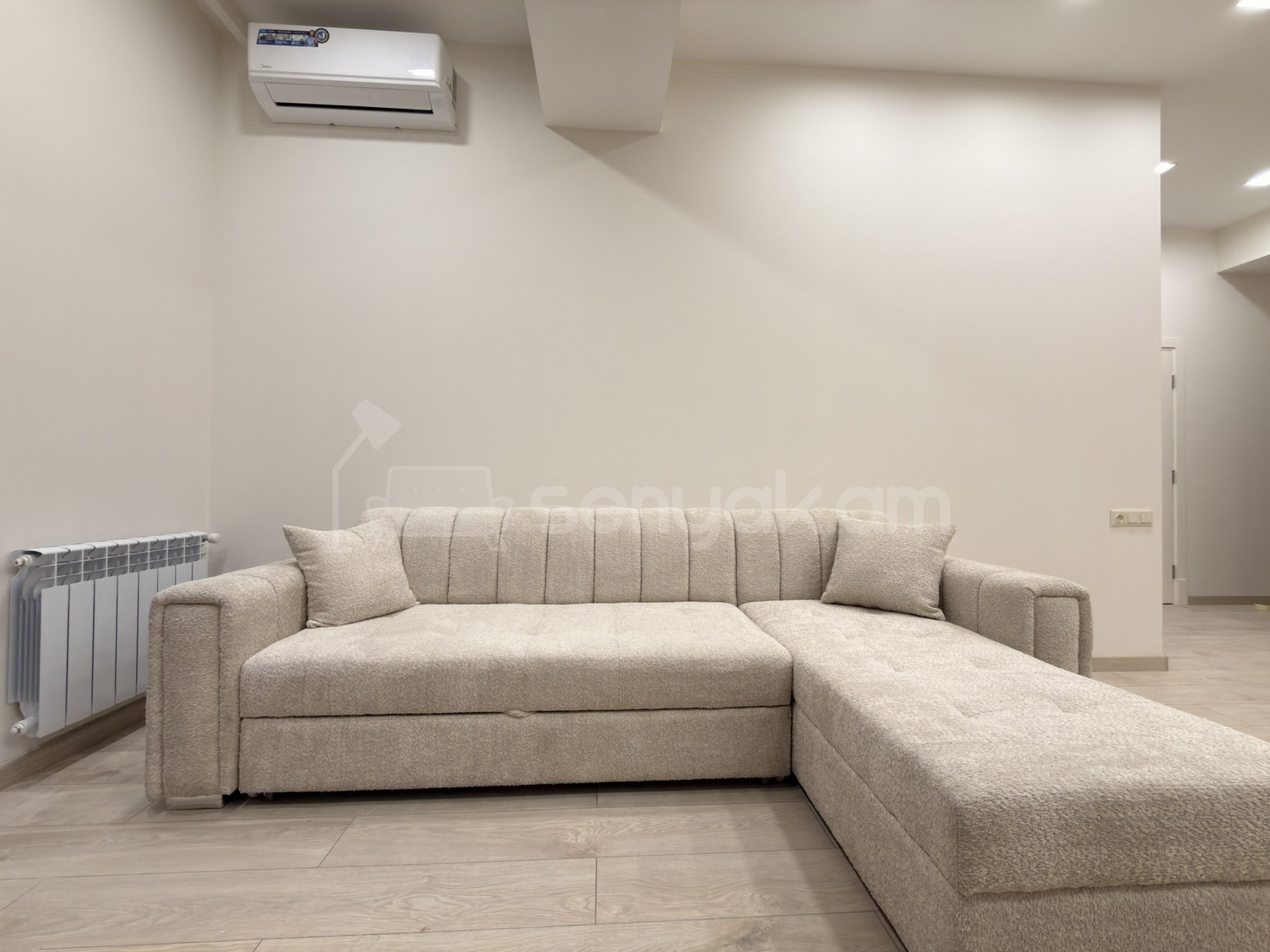 2 Սենյականոց Բնակարան Նորակառույցում, 51քմ, 2/3 հարկ, Դիզայներական Վերանորոգված