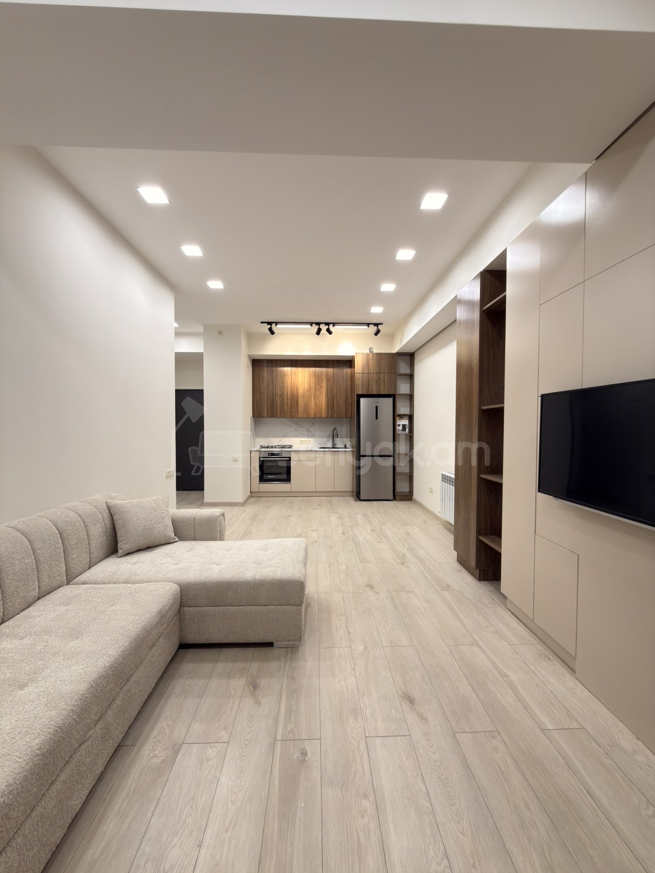 2 Սենյականոց Բնակարան Նորակառույցում, 51քմ, 2/3 հարկ, Դիզայներական Վերանորոգված