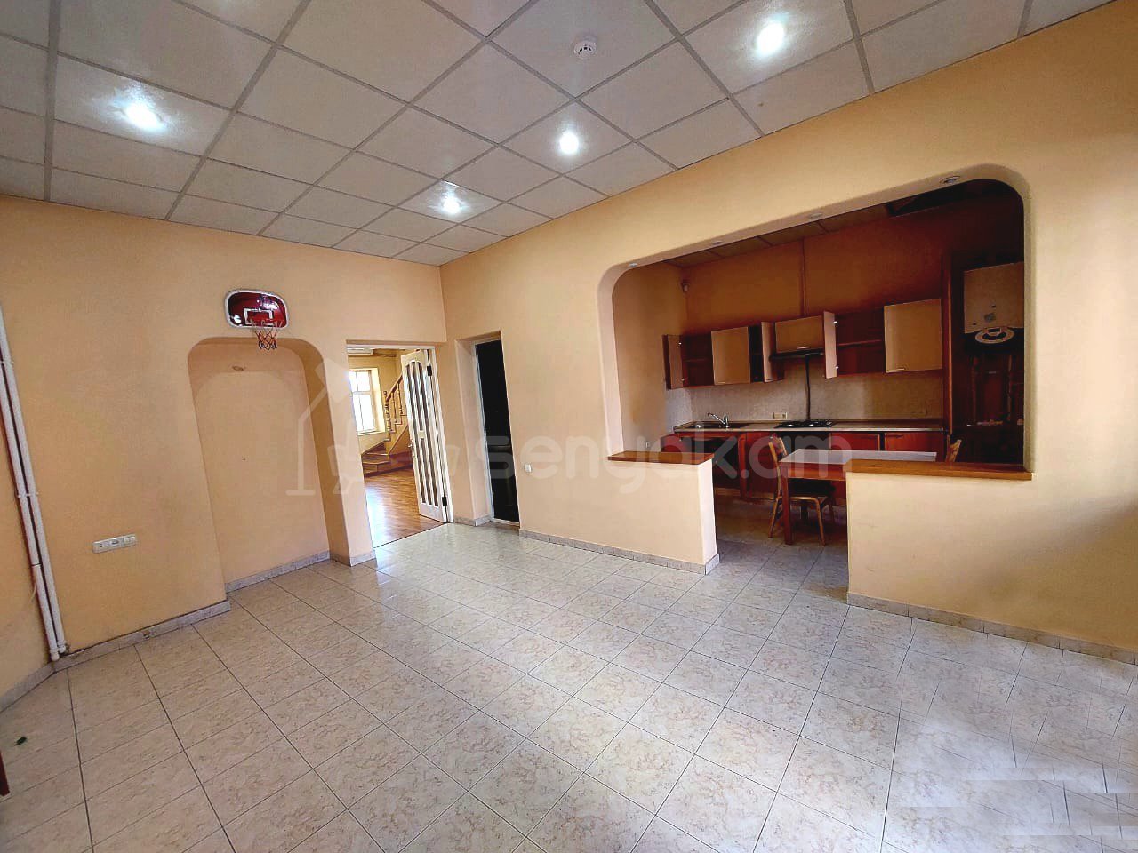 Օֆիսային Տարածք, 300քմ, Կապիտալ Վերանորոգված