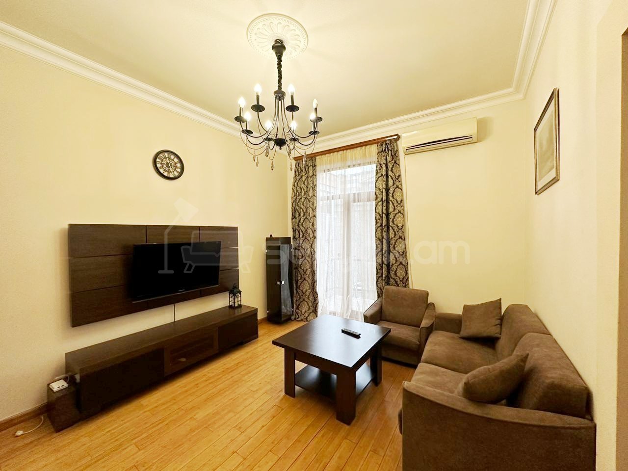 2 Սենյականոց Բնակարան Քարե Շենքում, 70քմ, 3/5 հարկ, Կապիտալ Վերանորոգված, Կահավորված, Արևկող