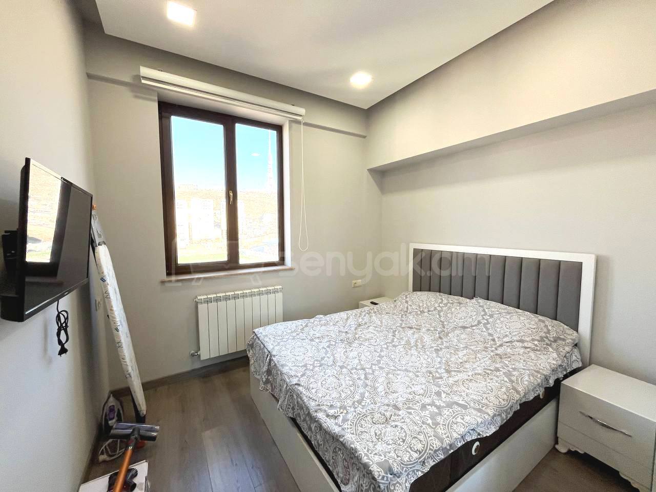 2 Սենյականոց Բնակարան, 75քմ, 10/10 հարկ, Դիզայներական Վերանորոգված, Կահավորված, Արևկող