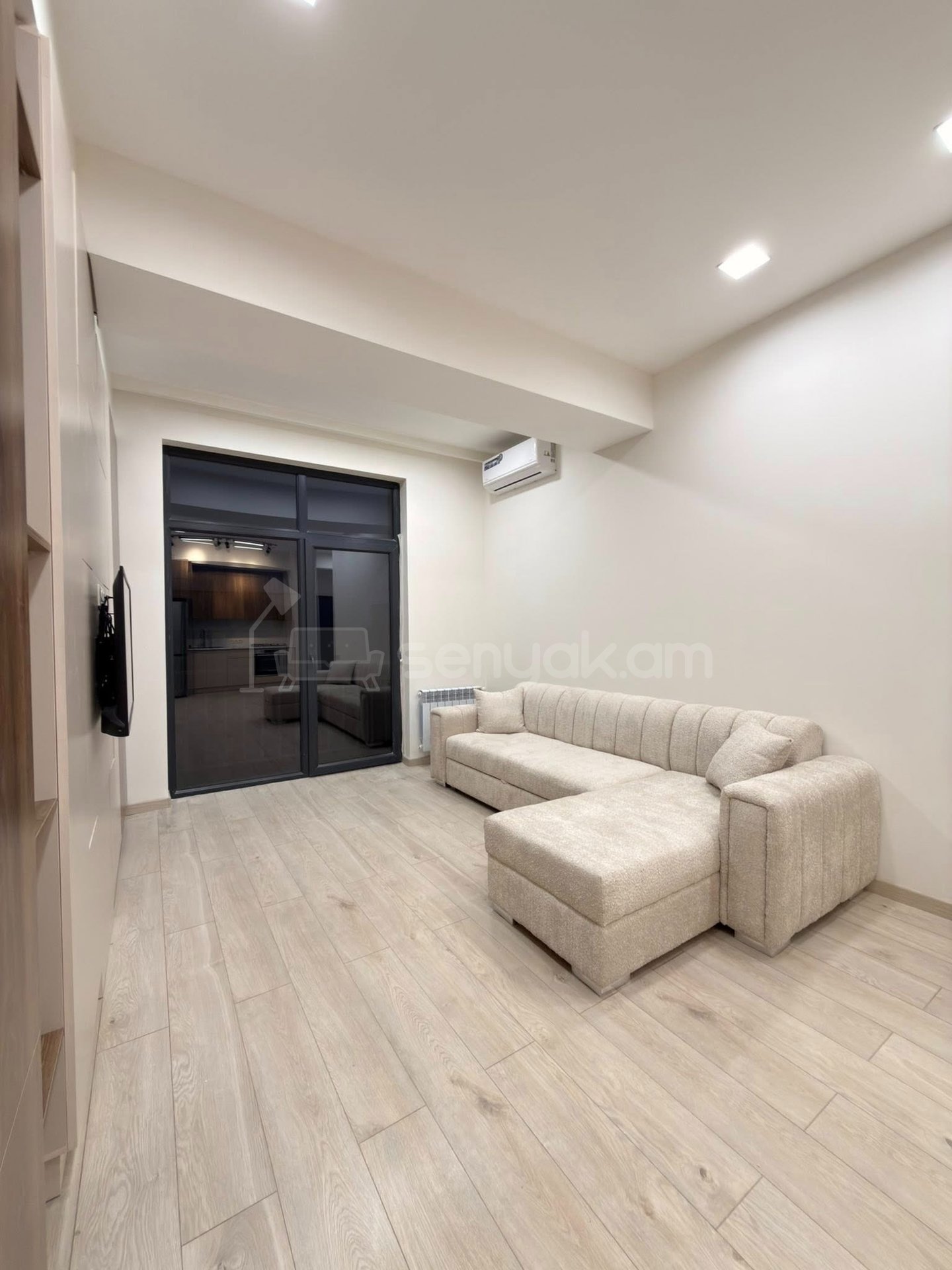 2 Սենյականոց Բնակարան Նորակառույցում, 51քմ, 2/3 հարկ, Դիզայներական Վերանորոգված