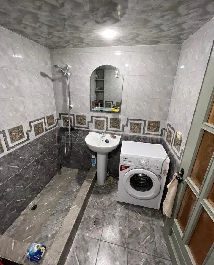 3 Սենյականոց Բնակարան Քարե Շենքում, 64քմ, 3/5 հարկ, Կապիտալ Վերանորոգված