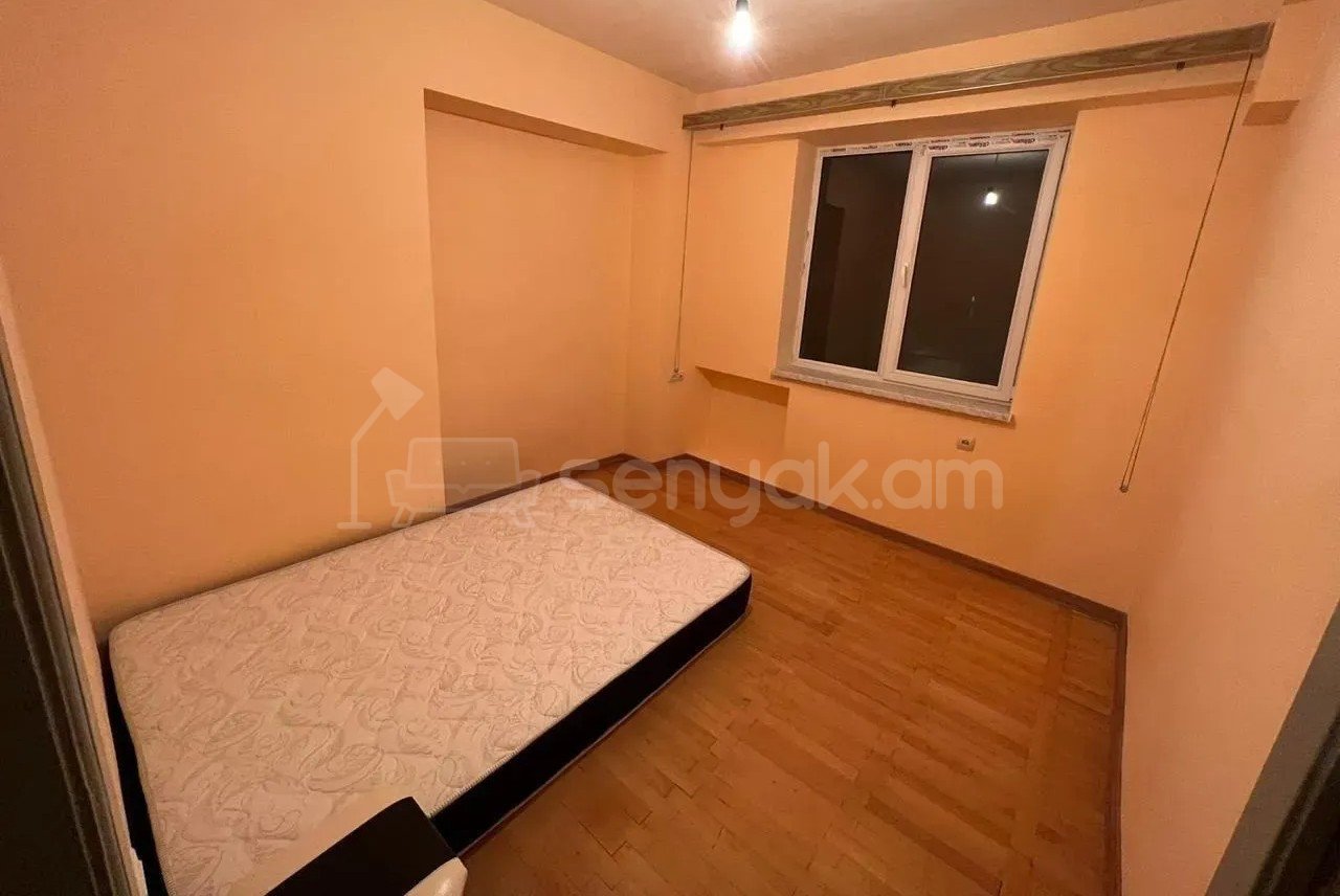 3 Սենյականոց Բնակարան Քարե Շենքում, 64քմ, 3/5 հարկ, Կապիտալ Վերանորոգված