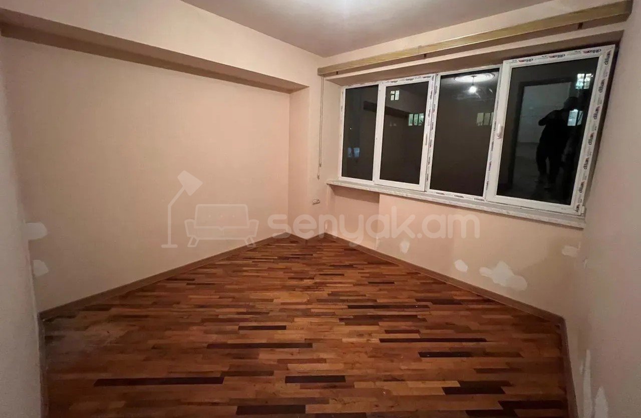 3 Սենյականոց Բնակարան Քարե Շենքում, 64քմ, 3/5 հարկ, Կապիտալ Վերանորոգված