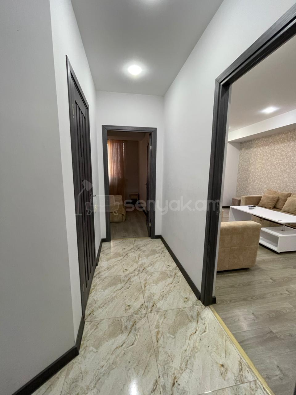 2 Սենյականոց Բնակարան, 46քմ, 8/10 հարկ, Կապիտալ Վերանորոգված, Կահավորված, Արևկող