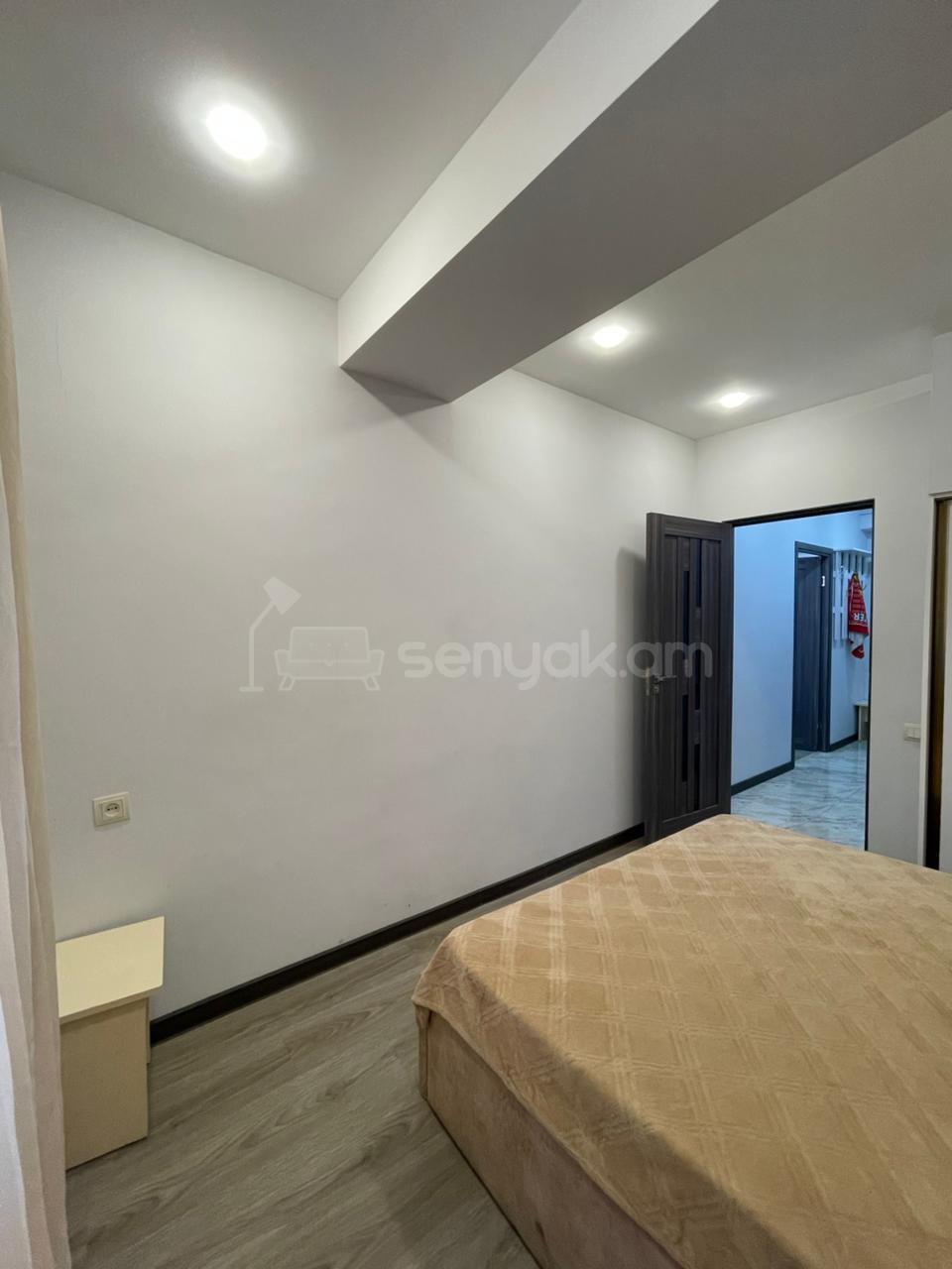 2 Սենյականոց Բնակարան, 46քմ, 8/10 հարկ, Կապիտալ Վերանորոգված, Կահավորված, Արևկող