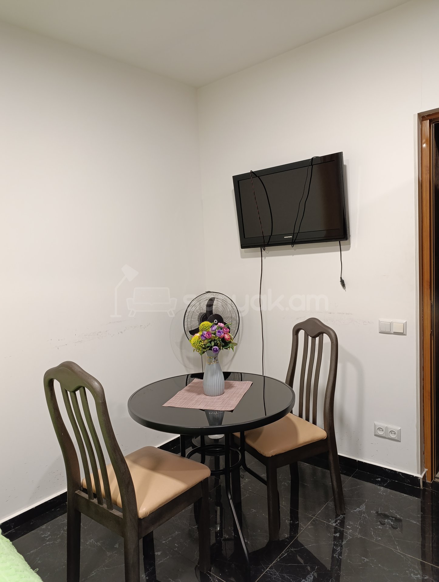 1 Սենյականոց Սեփական Տուն, 20քմ, Կապիտալ Վերանորոգված, Կահավորված