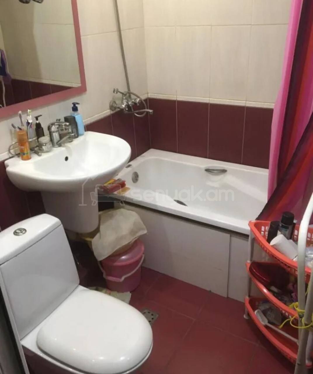 2 Սենյականոց Բնակարան Քարե Շենքում, 56քմ, 4/5 հարկ, Նորմալ Վիճակում, Կահավորված